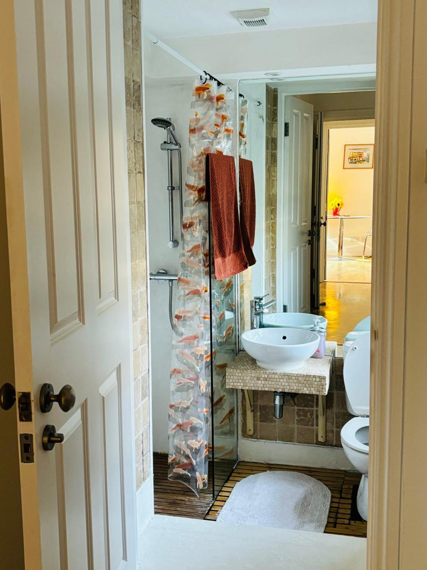 Apartment Explore London